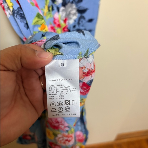 Elegant Floral Midi Dress in Blue - Picture 8 of 8